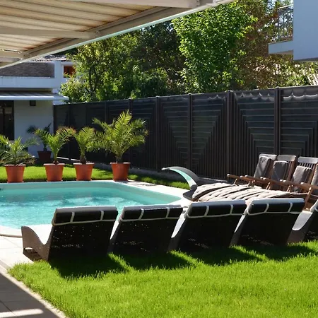 Pensiune Casa De La Mare 4*